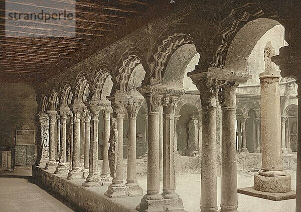 Romanische Kreuzgang des 12. Jahrhunderts  Kathedrale Saint-Sauveur  Aix-en-Provence  Frankreich  um 1890  Historisch  digital restaurierte Reproduktion von einer Vorlage aus dem 19. Jahrhundert  Europa