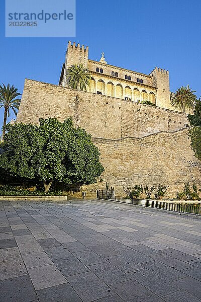 La Almudaina  Königlicher Alcazar der Stadt Palma de Mallorca  Balearische Inseln  Spanien  Europa