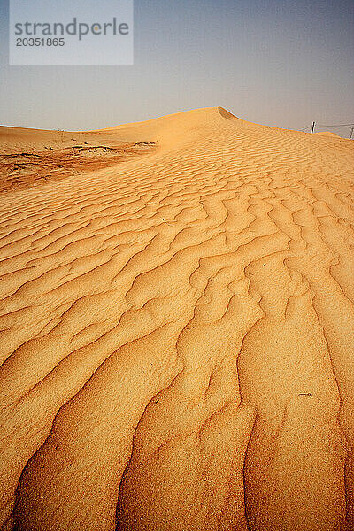 Wellige Sanddüne im Nahen Osten