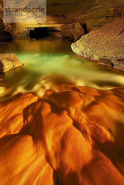 Blanchard Springs Caverns in der Nähe von Mountain View  Arizona.