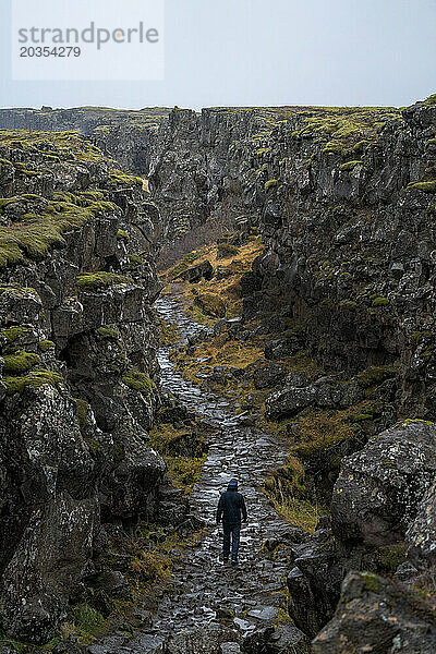 Weg zum Öxarárfoss-Wasserfall im Thingvellir-Park  Island