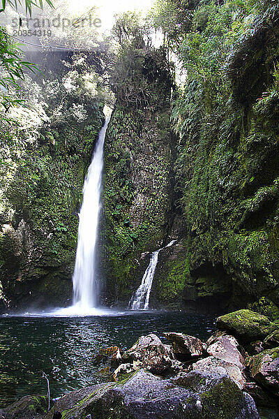 Wasserfall in Patagonien  Chile