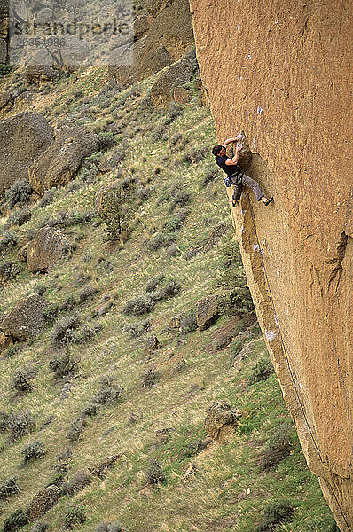 Kletterer im Smith Rock State Park  Oregon  USA