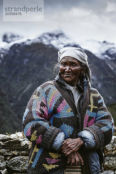 Sherpa-Frau im Namche-Basar  Solu Khumbu  Nepal