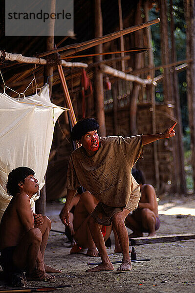Yanomami-Schamane.