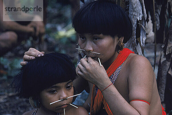 Tanzvorbereitung  Amazonas  Venezuela