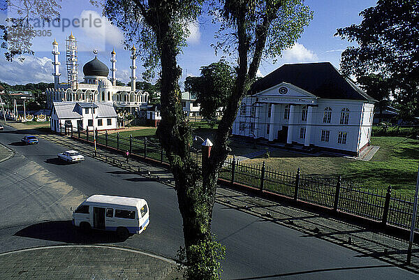 Synagoge und Moschee  Surinam