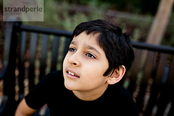 Porträt eines achtjährigen autistischen Jungen in San Diego