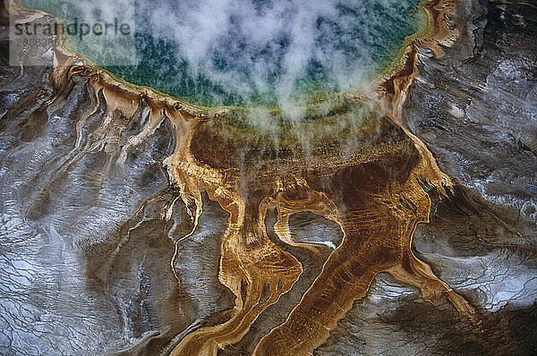 Luftaufnahmen von Grand Prismatic Springs  Yellowstone-Nationalpark  WY.