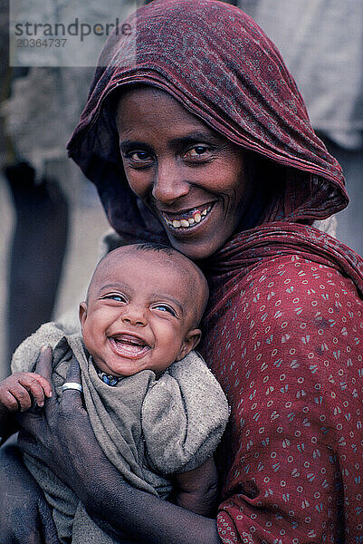 Amhara-Frau und Kind
