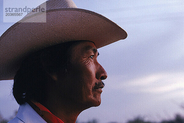 Seri-Indianer mit Cowboyhut  Mexiko.