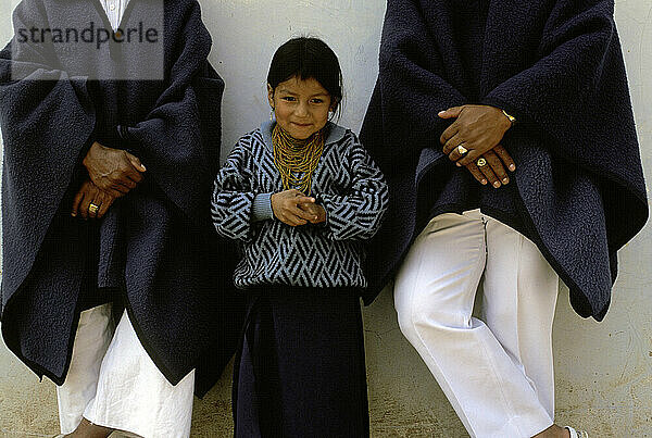 Otavalo-Indianer in Ecuador.