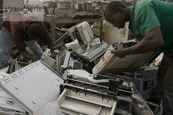 Computer-Dumping in Accra  Ghana