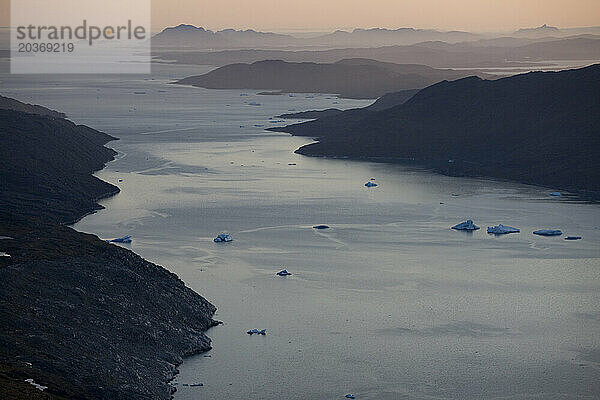 Fjord in der Nähe von Isortoq  Grönland.