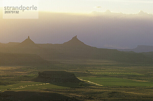 North und South Six Shooter Towers  Utah  USA.