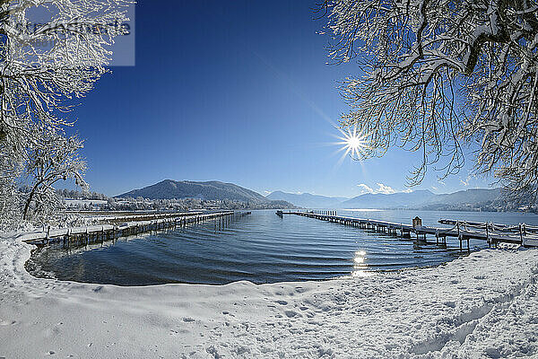 Jetty on Lake Tegernsee near Bavarian Alps in winter  Upper Bavaria  Bavaria  Germany