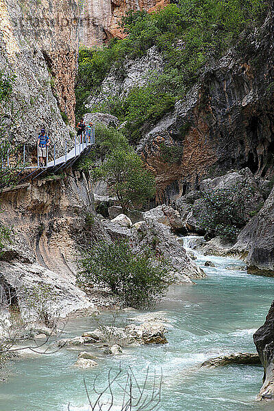 Spain  Aragon  Province of Huesca  Alquezar (sierra de guara)  the rio Vzero