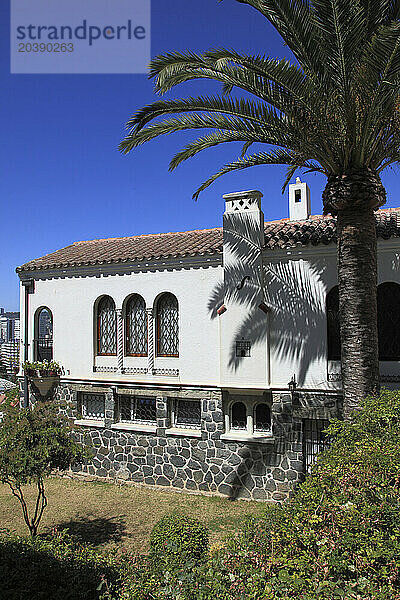 Chile  Vina del Mar  house  garden  traditional architecture