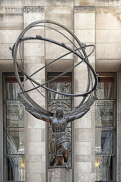 USA. New York City. Manhattan. Rockefeller Center during the winter. Statue Atlas  by Lee Oscar Lawrie (1877 - 1963).