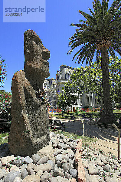 Chile  Vina del Mar  Eastern Island moai sculpture