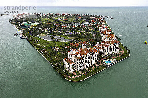 Usa  Florida  Miami  Fisher Island. Biscayne Bay