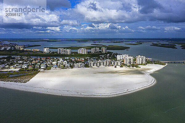 Usa  Florida. Lee County. Fort Myers beach. Estero Island. Big Carlos Pass