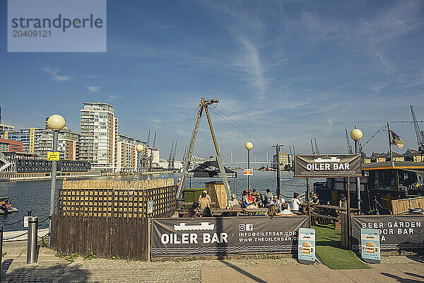 London Cable car also known as the Dangleway  Docklands  London  UK © Dosfotos/Axiom