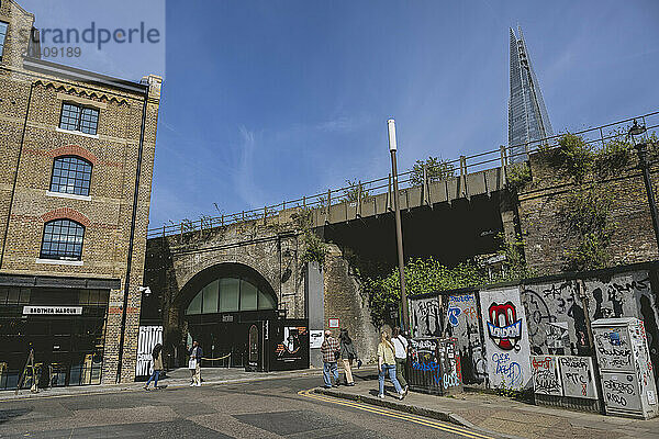 The Shard  Borough Market  London Bridge  London  UK © Dosfotos/Axiom