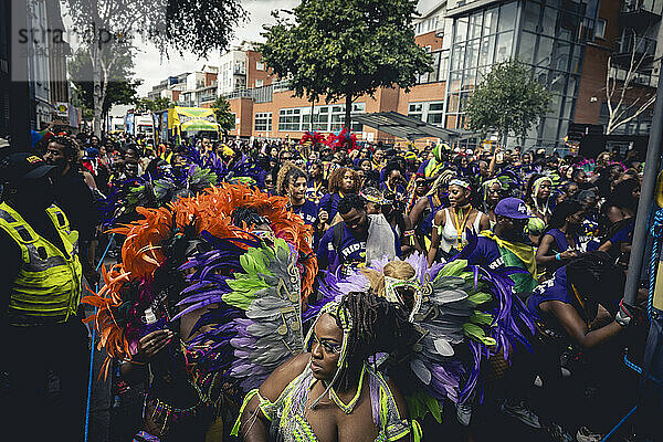 Mas parade  Notting Hill Carnival  London  UK © Dosfotos/Axiom