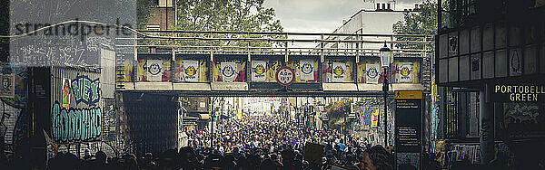 Mas parade  Notting Hill Carnival  London  UK © Dosfotos/Axiom