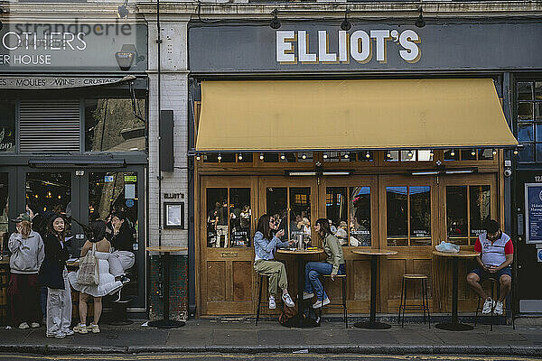 Borough Market  London Bridge  London  UK © Dosfotos/Axiom