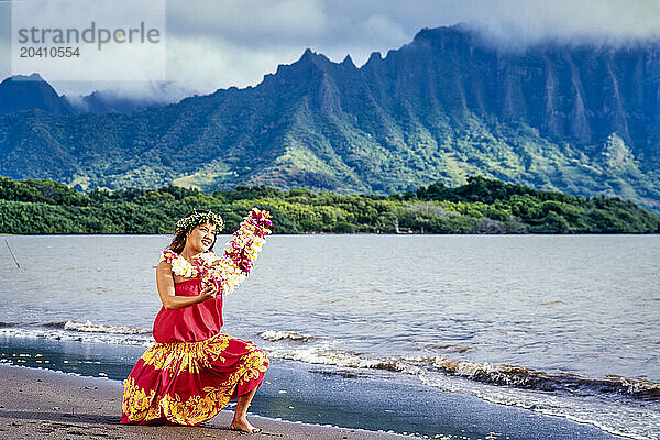 USA  Hawaii  Oahu  Local girl with lei.