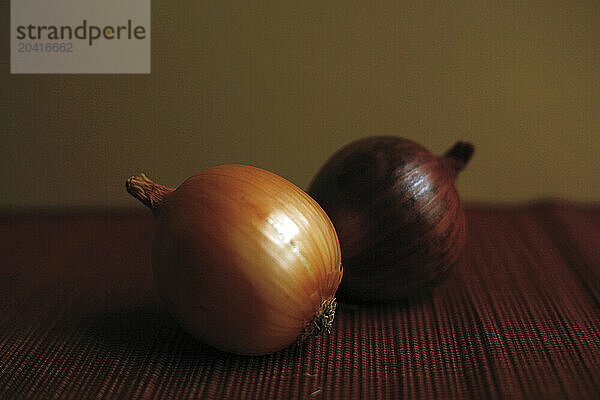 red and yellow onions