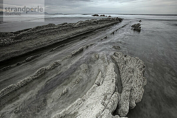 Barrika beach's winding rocks