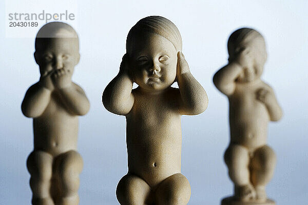 Small Statues  donÂ«t speak  donÂ«t hear  donÂ«t see