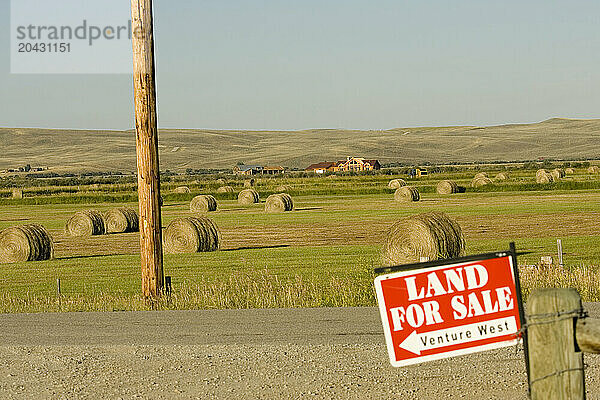 Land for sale just outside of Pinedale  WY.