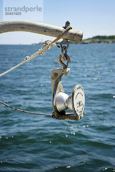 Pulley for hauling lobster traps