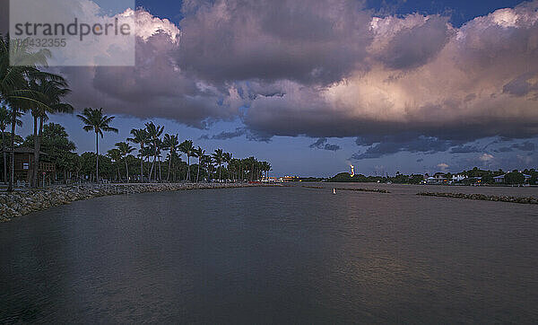 Sunset overÂ LoxahatcheeÂ River  River Bend Park  Florida  USA