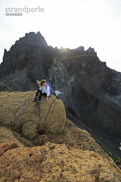 Hiking 3 fingered Jack