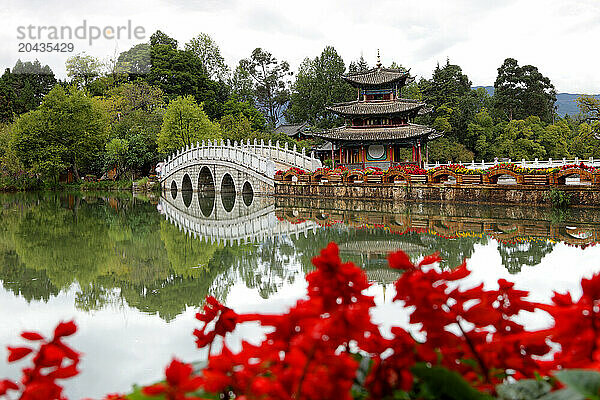 Pagoda  Black Dragon Pool  Lijang  Yunnan  China