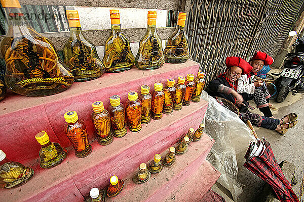 Red Dzay ethnicityBottles filled with cobras