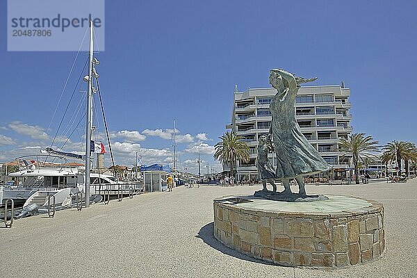 Sculpture L'Esperance by Ali Salem 2014  harbour  skyscraper  woman  hold  hand  head  arm  up  look  look  bronze  cut-out  marina  yachts  Le Grau-du-Roi  Camargue  Provence  France  Europe