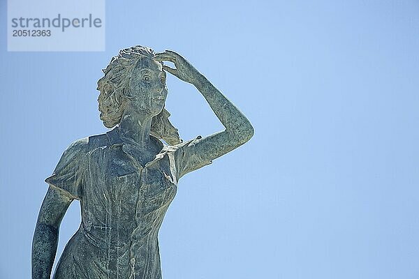 Sculpture L'Esperance by Ali Salem 2014  woman  head  arm  up  look  look  bronze  cut out  Le Grau-du-Roi  Camargue  Provence  France  Europe