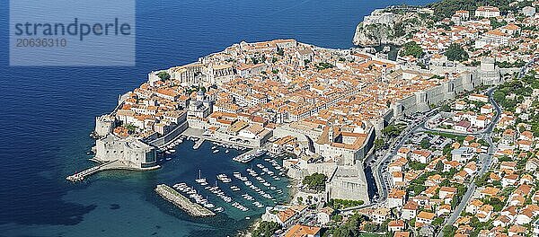 View of the old town centre of Dubrovnik  Croatia  Europe