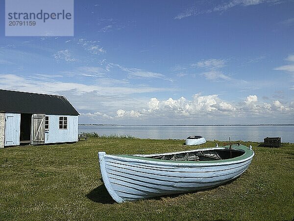 Jegindø is a Danish island in the western part of the Limfjord  east of the Thyholm peninsula. Jegindø is a Danish island in the western part of the Limfjord. The island is 6 km long and 3 km wide. Jegindø covers an area of 7  91 km² and has 507 inhabitants