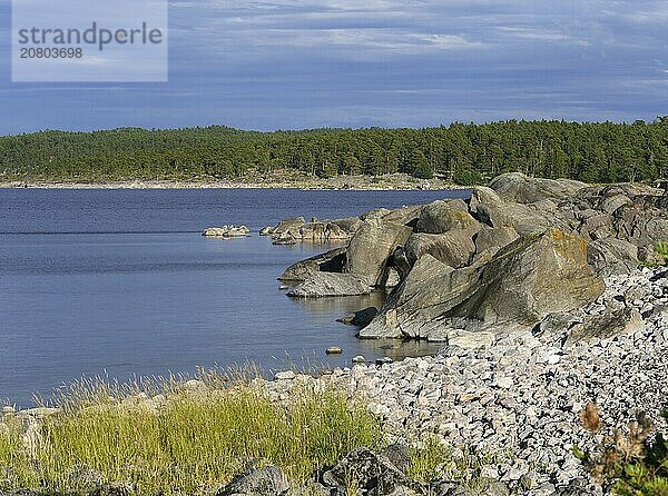 Coastal landscape near Kråkön