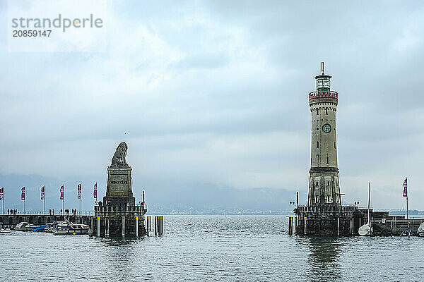 Harbour entrance with the Bavarian Lion and the lighthouse  Lindau (Lake Constance)  Bavaria  Germany  Europe