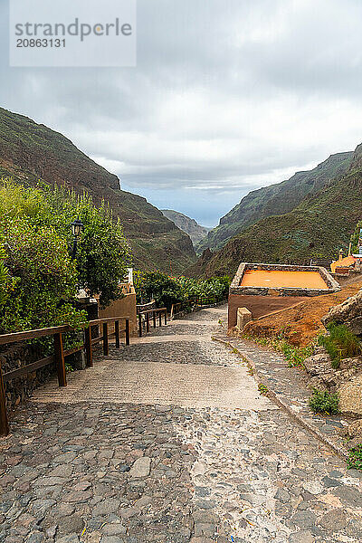 Trails that go up to the Barranco de Guayadeque in Gran Canaria  Canary Islands