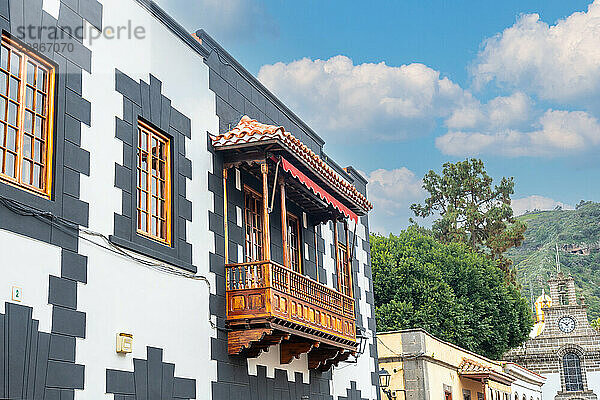 Detail of a house next to the Basilica of Nuestra Senora del Pino in the municipality of Teror. Gran Canaria  Spain  Europe