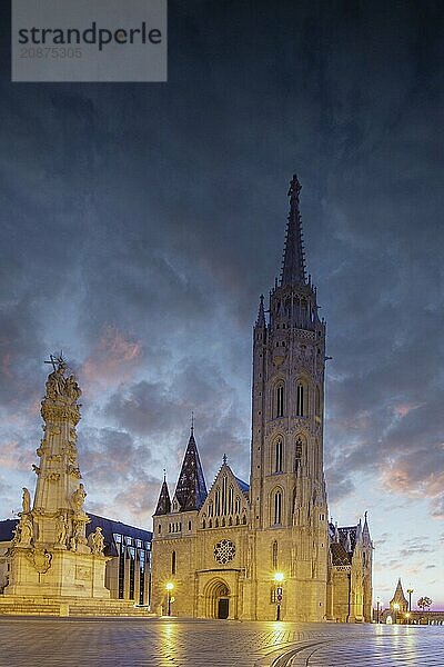 Old historic fortress and church at sunrise. City panorama at dusk. View of the Danube Fishermens Bastion  Halászbástya  Budapest  Hungary  Europe